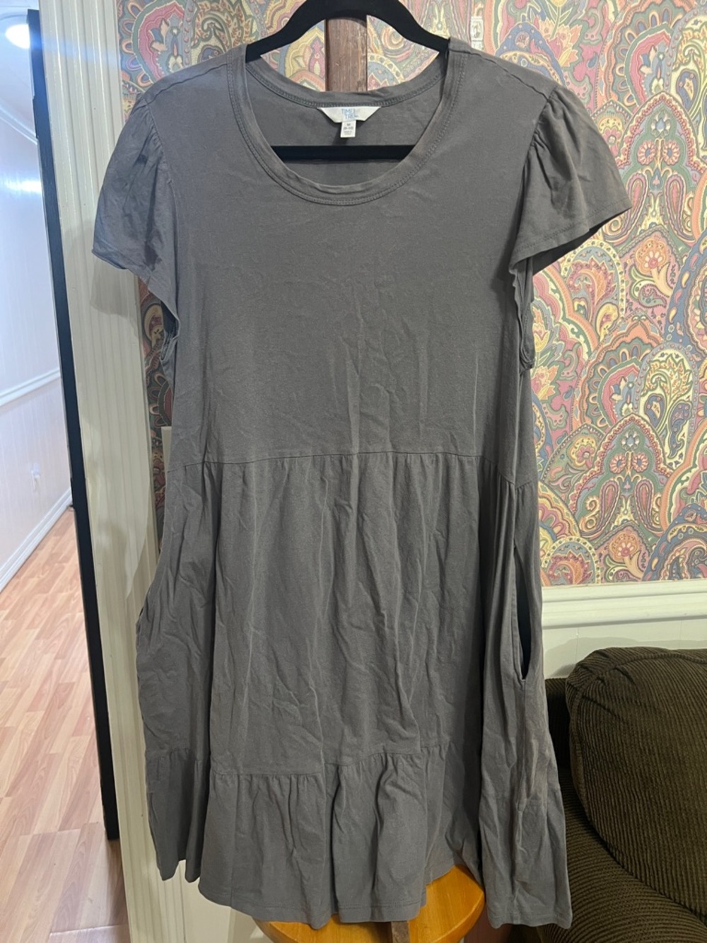 Time and Tru Gray Short Sleeve Tiered Midi Dress with pockets